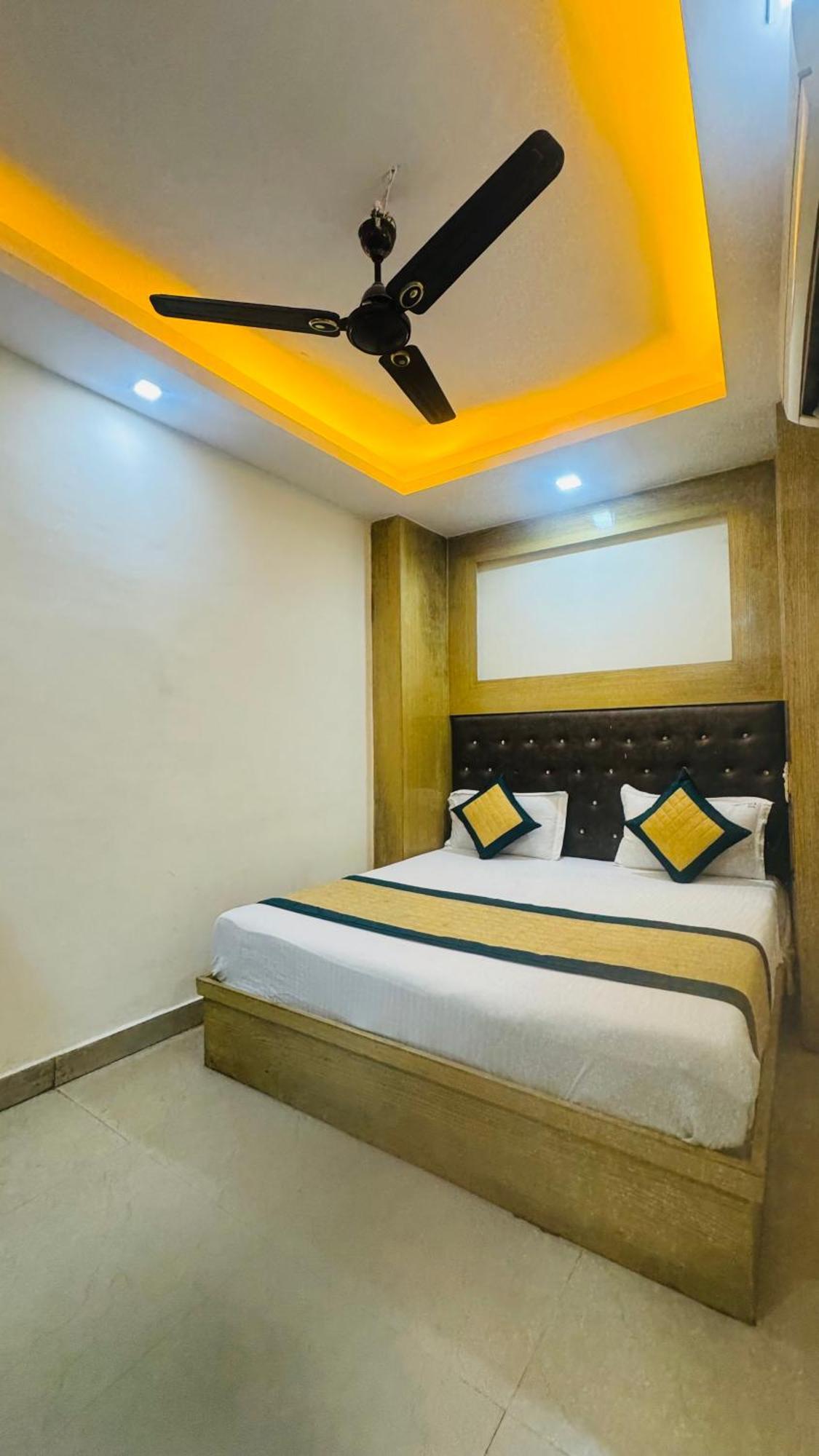 Cottage Lord Krishna Walking Distance From New Delhi Railway Station Exterior photo